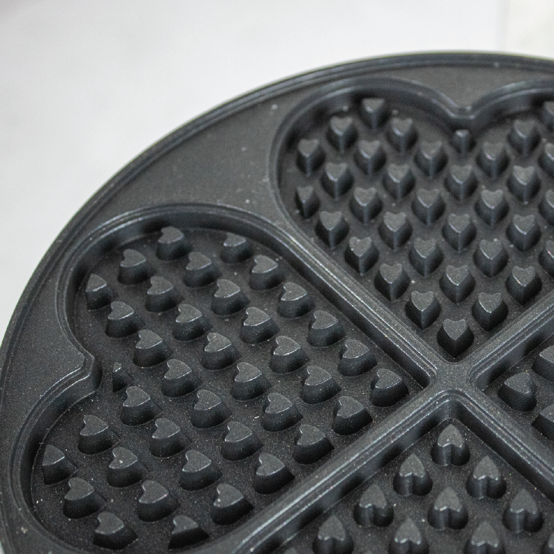 SMARCHEF HEART SHAPE WAFFLE BAKER - Image 4